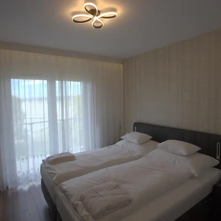 Apartmán Effina & *